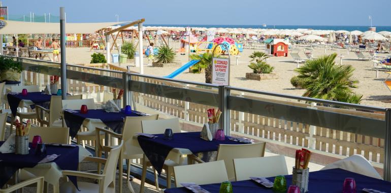 panoramic pl oferta-sierpien-all-inclusive-rimini-w-trzygwiazdkowym-hotelu-przy-plazy 009