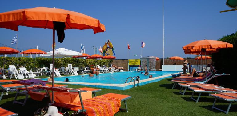 panoramic de angebot-fuer-august-in-rimini-im-3-sterne-strandhotel 008